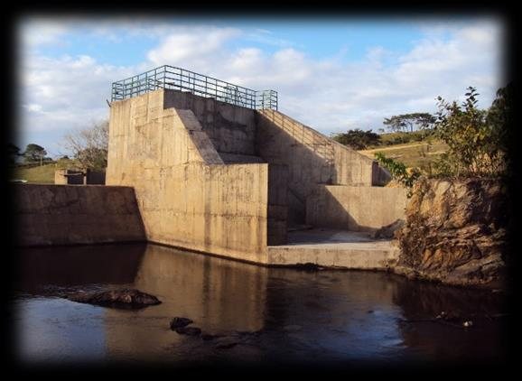Presa de la Pequeña Central Hidroeléctrica Wapi